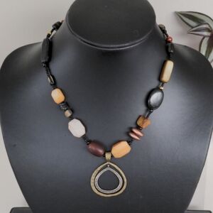 Silpada 925 sterling silver necklace w large natural pearls and other gemstones